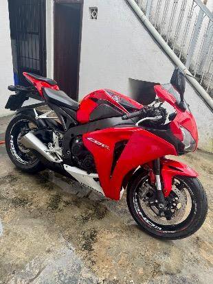 HONDA CBR 1000RR FIREBLADE HONDA CBR 1000RR FIREBLADE